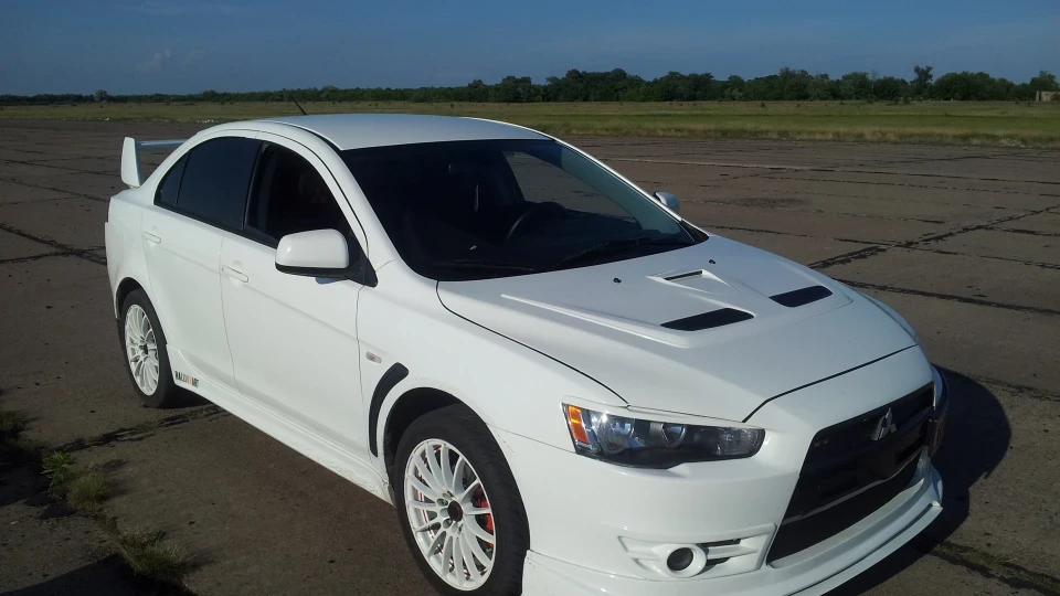 Mitsubishi Lancer 2