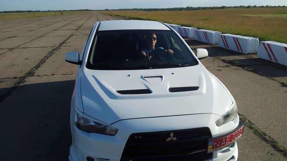 Mitsubishi Lancer 4