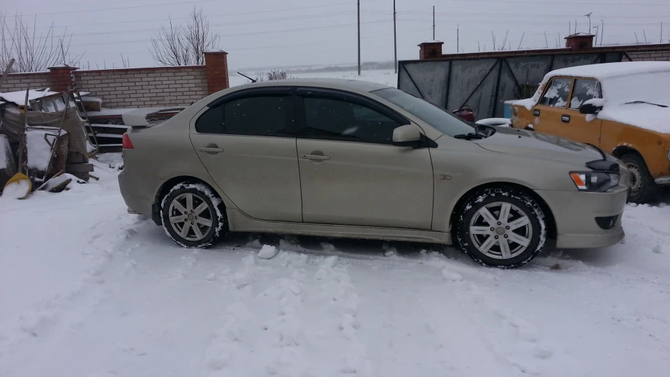 Mitsubishi Lancer 2