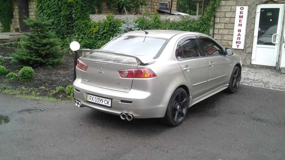 Mitsubishi Lancer 2