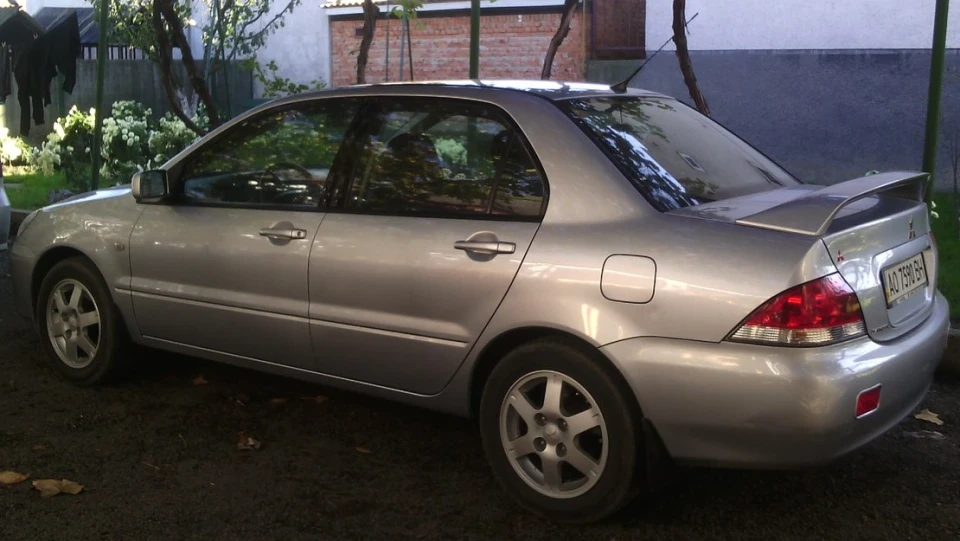 Mitsubishi Lancer 2