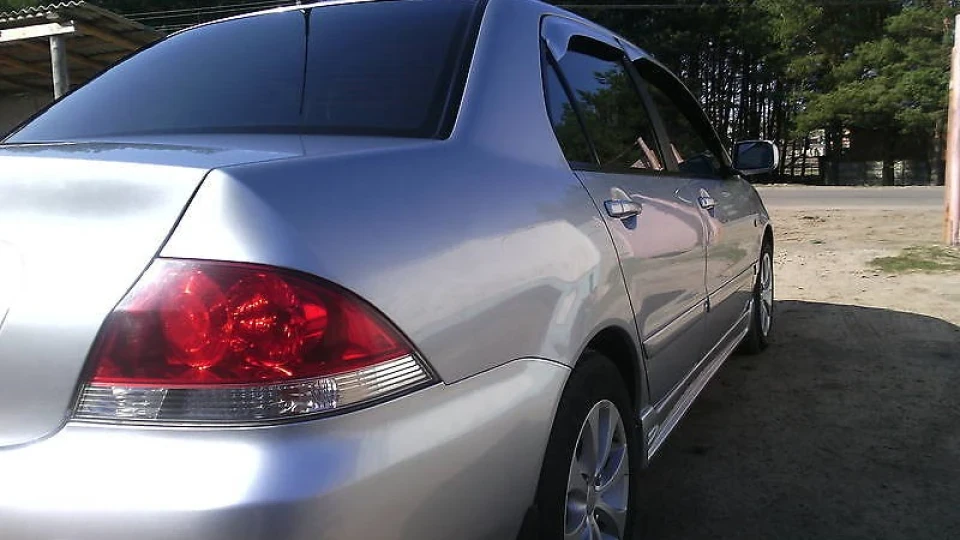 Mitsubishi Lancer 3