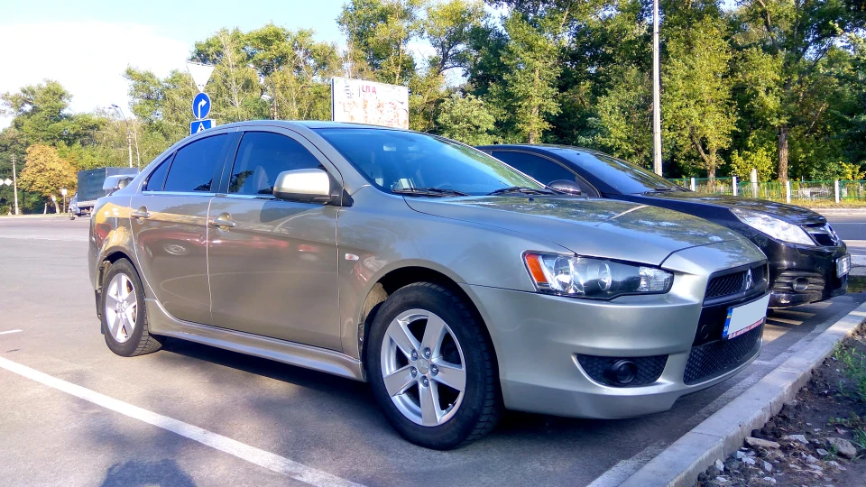 Mitsubishi Lancer 4