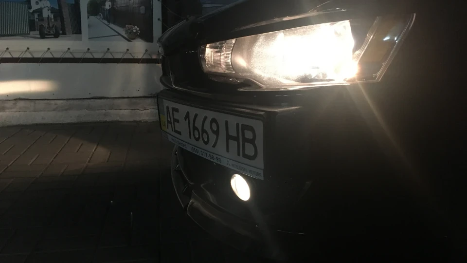 Mitsubishi Lancer 2