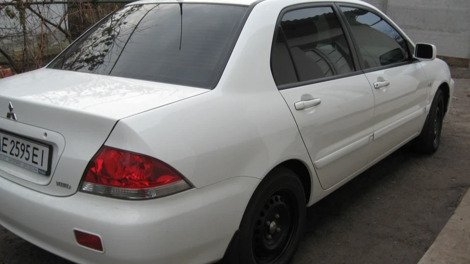 Mitsubishi Lancer 2