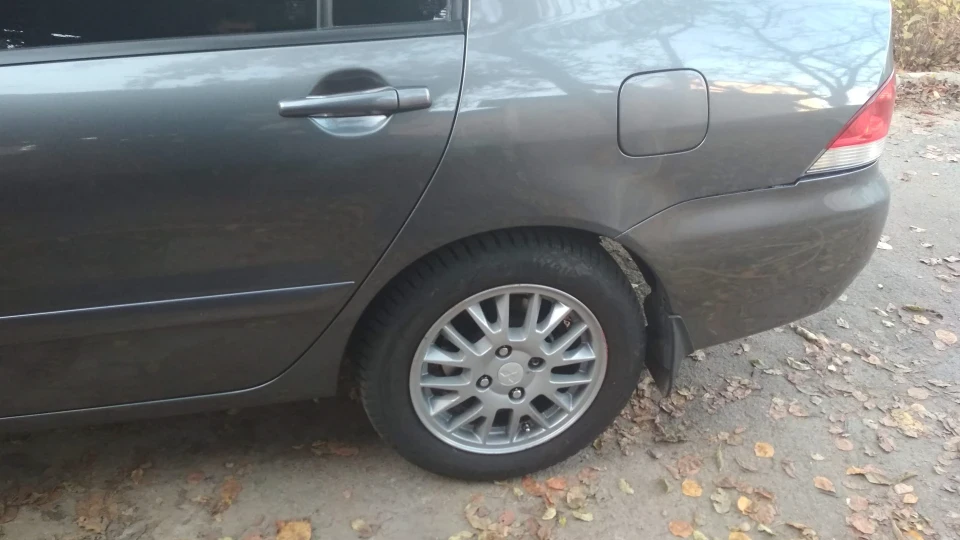 Mitsubishi Lancer 2
