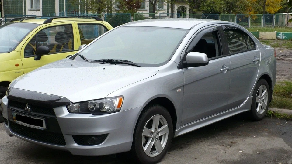 Mitsubishi Lancer 4