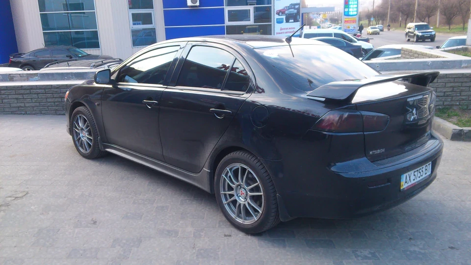 Mitsubishi Lancer 4