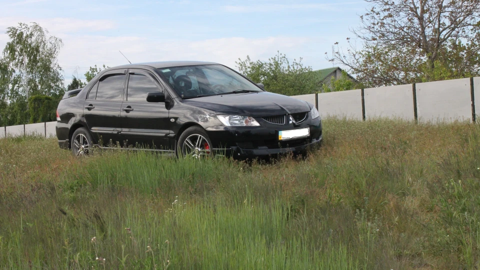 Mitsubishi Lancer 4