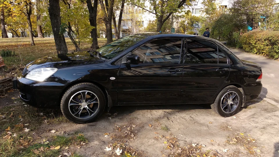 Mitsubishi Lancer 2