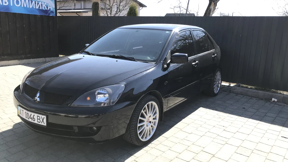 Mitsubishi Lancer 3