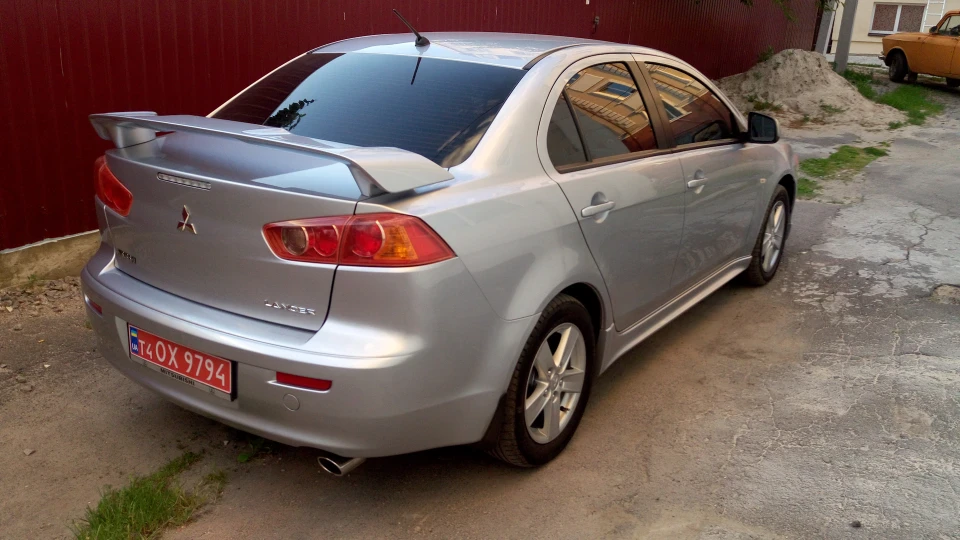 Mitsubishi Lancer 2