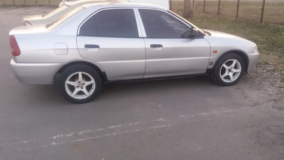 Mitsubishi Lancer 2