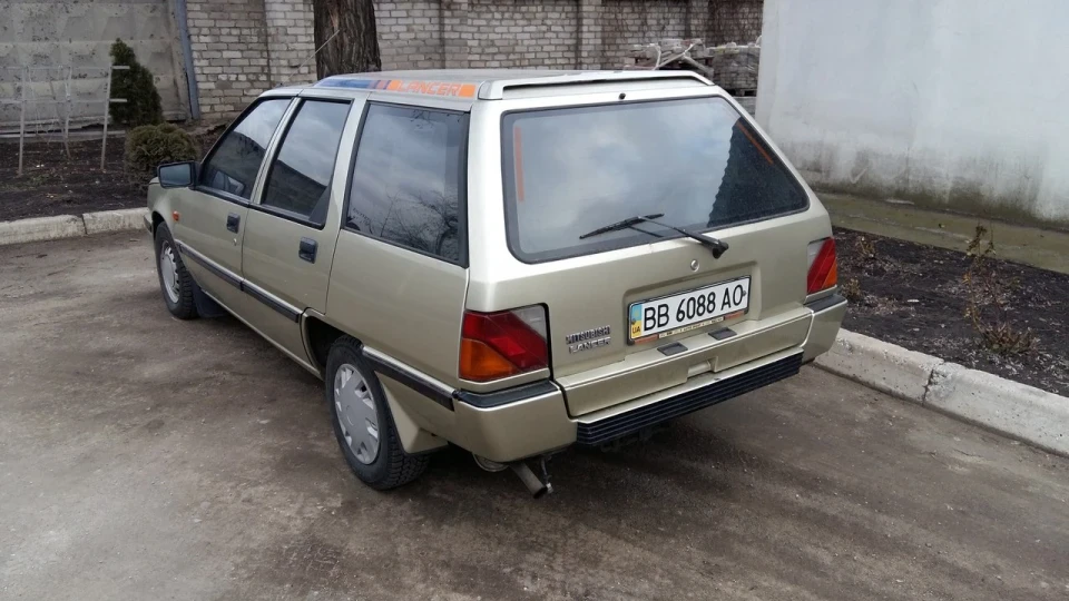Mitsubishi Lancer 2
