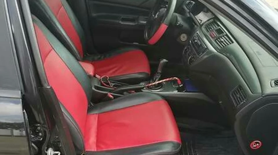 Mitsubishi Lancer 2