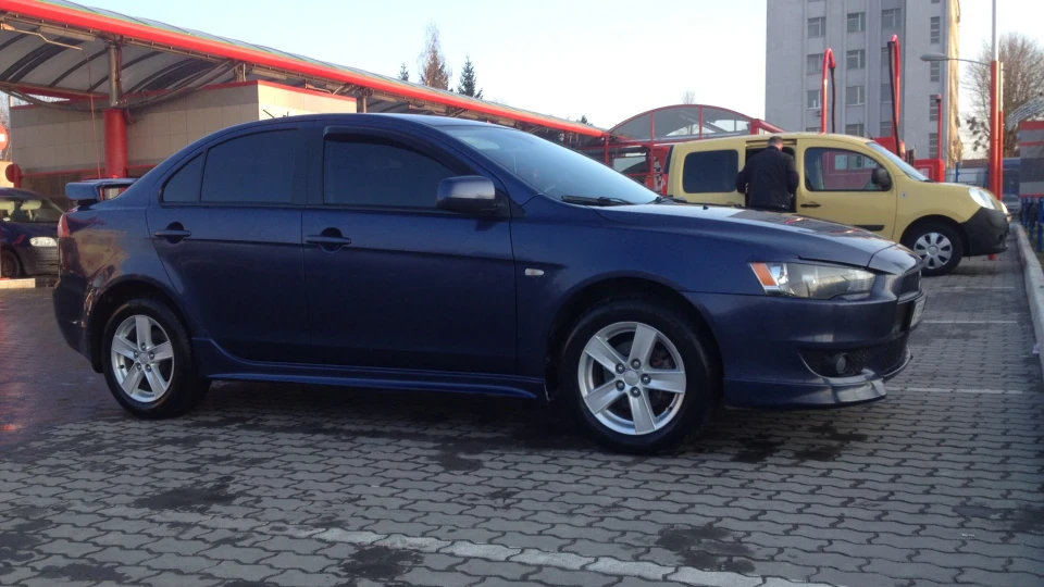 Mitsubishi Lancer