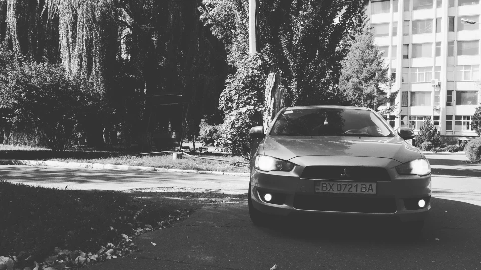Mitsubishi Lancer 4