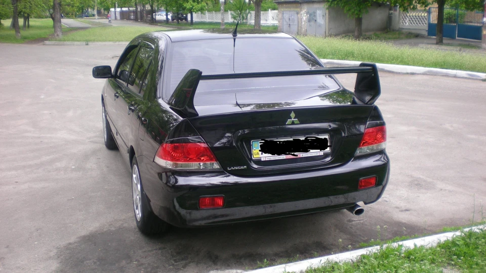 Mitsubishi Lancer 4
