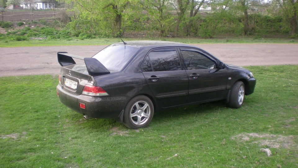 Mitsubishi Lancer 5