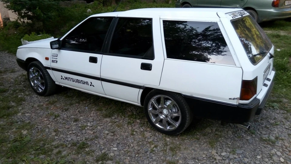 Mitsubishi Lancer