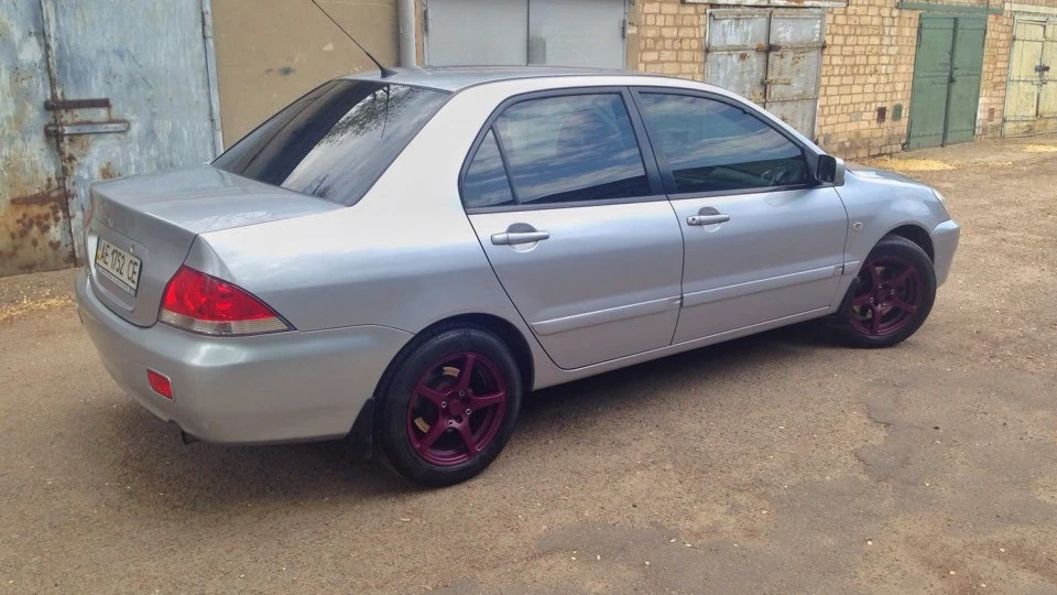 Mitsubishi Lancer 3