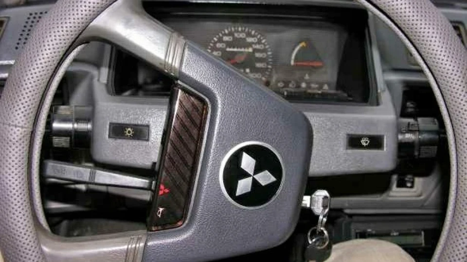 Mitsubishi Lancer 2