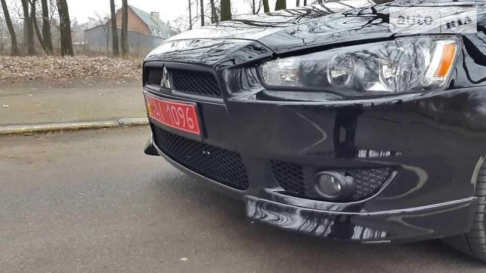 Mitsubishi Lancer 2