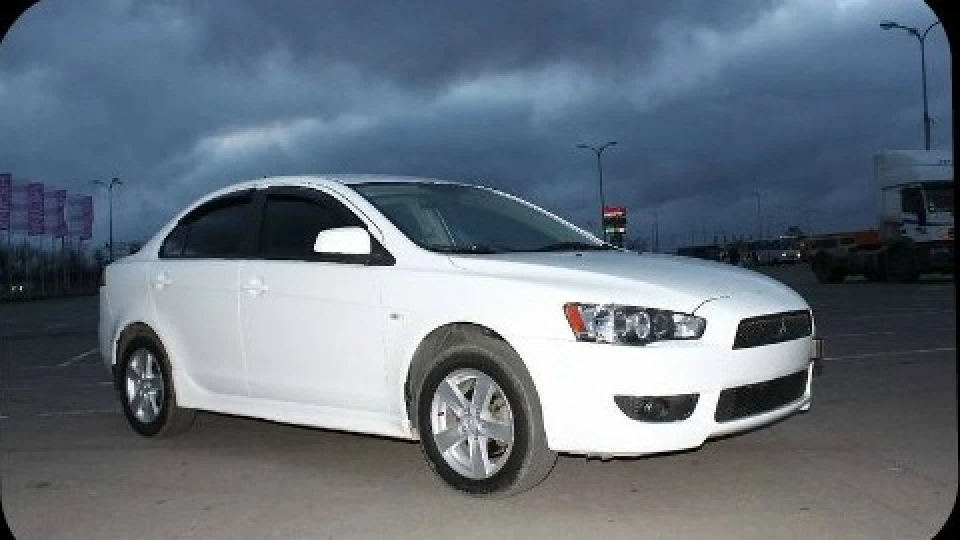 Mitsubishi Lancer 2