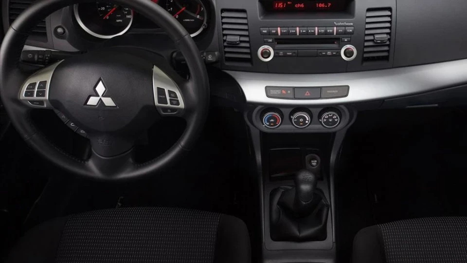 Mitsubishi Lancer 3