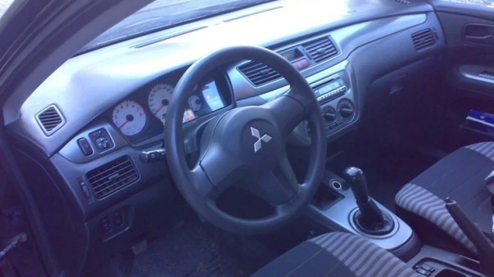 Mitsubishi Lancer 2