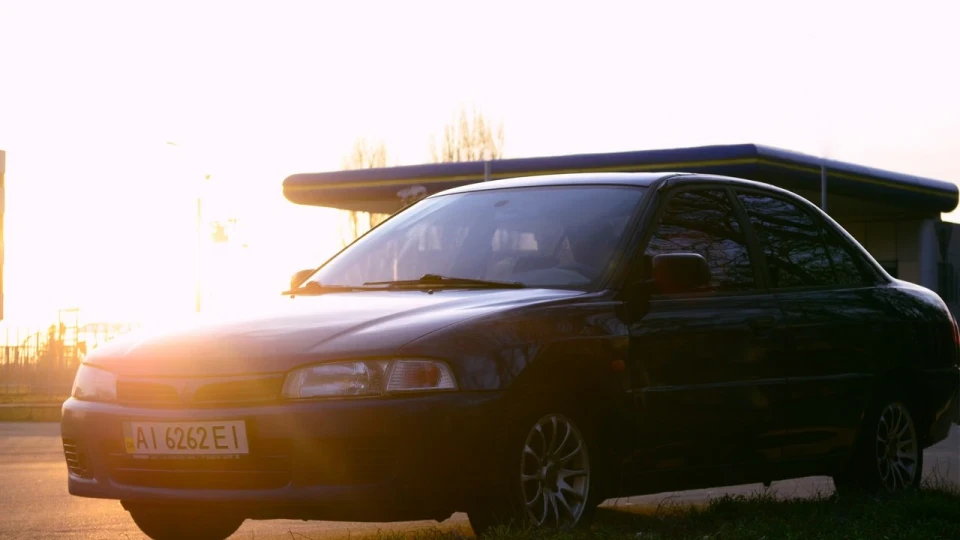 Mitsubishi Lancer 1.3 glx 3