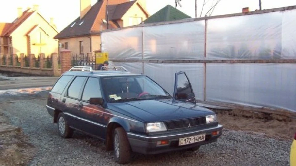 Mitsubishi Lancer 1.5 12 клапанний інж. 5