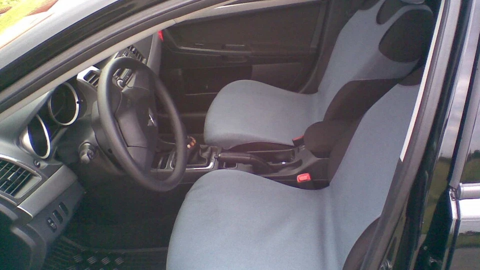 Mitsubishi Lancer 1.5 Black 4