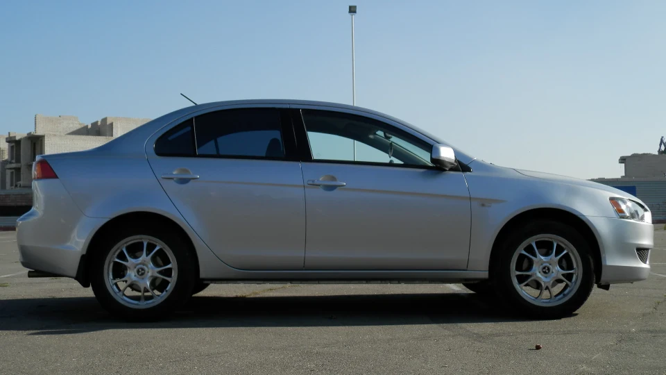 Mitsubishi Lancer 1.5 Економний овоч. 2