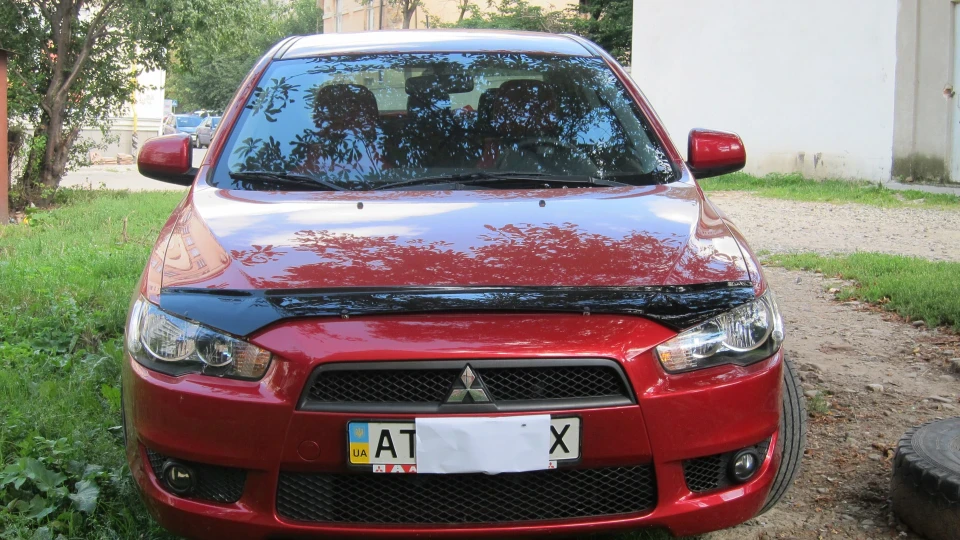 Mitsubishi Lancer 1,5 червоний 3