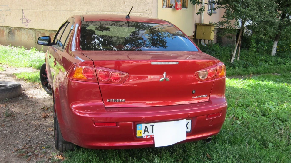Mitsubishi Lancer 1,5 червоний 4