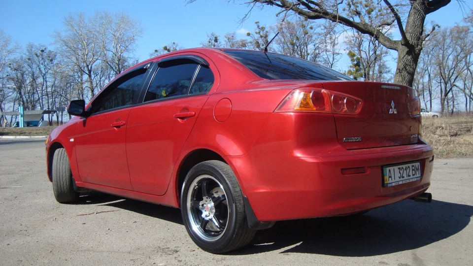 Mitsubishi Lancer 1,5 МКП 2