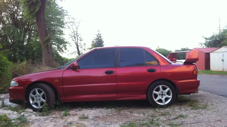 Mitsubishi Lancer 1,6 16 кл 2