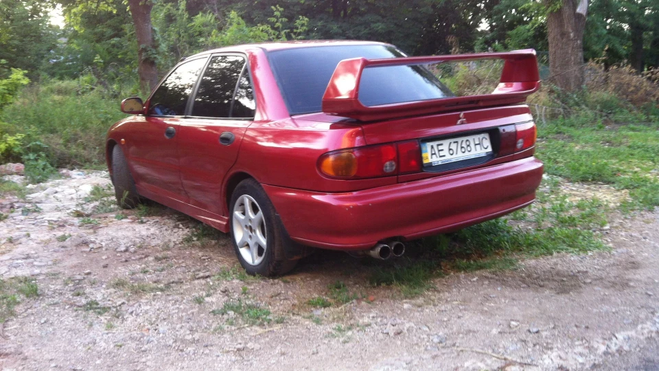 Mitsubishi Lancer 1,6 16 кл 3