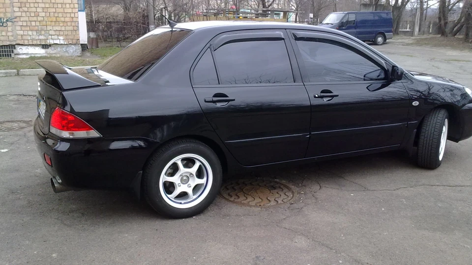Mitsubishi Lancer 1.6 АКПП