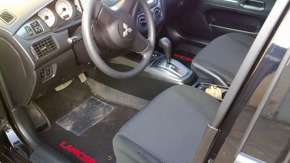 Mitsubishi Lancer 1.6 АКПП 5