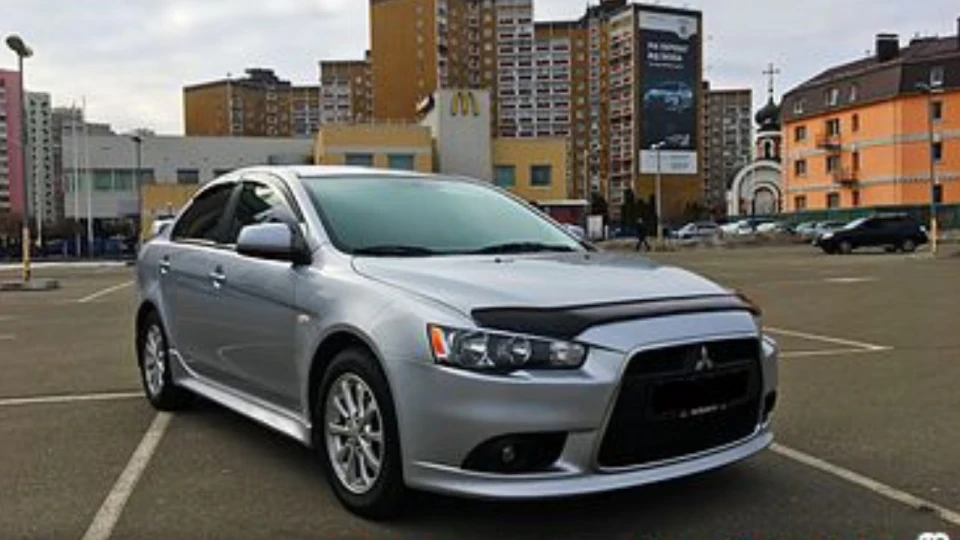 Mitsubishi Lancer 1,6 AT 2012 2