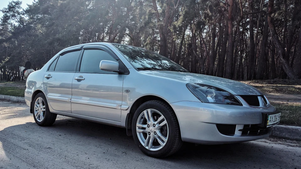 Mitsubishi Lancer 1.6 AT 4