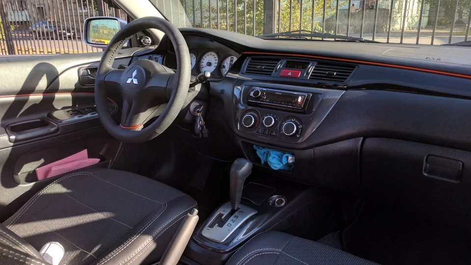 Mitsubishi Lancer 1.6 AT 5
