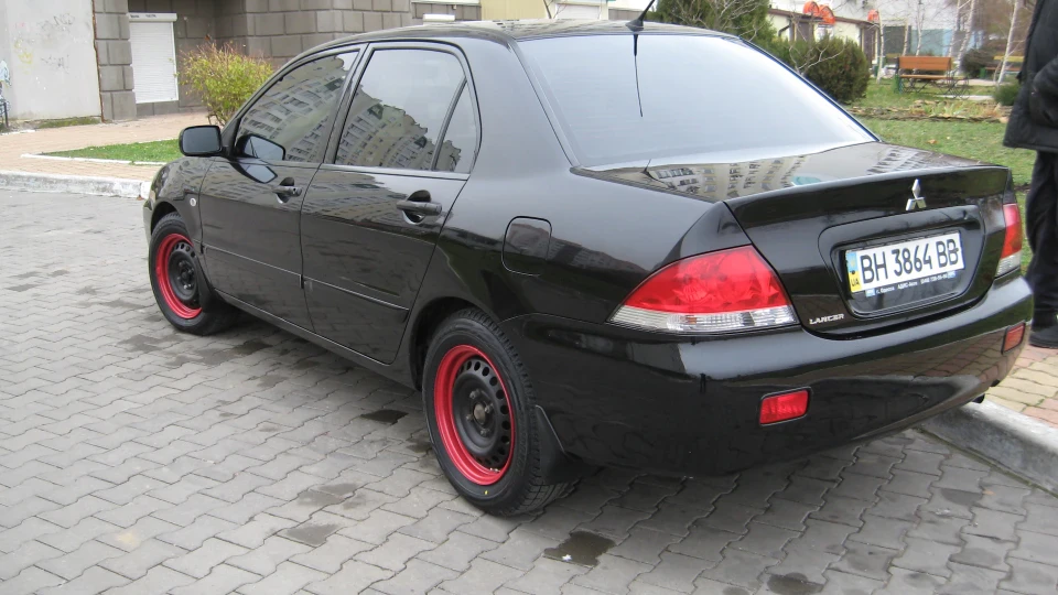 Mitsubishi Lancer 1.6 автомат 2