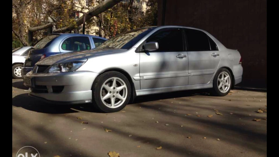 Mitsubishi Lancer 1.6 автомат 2
