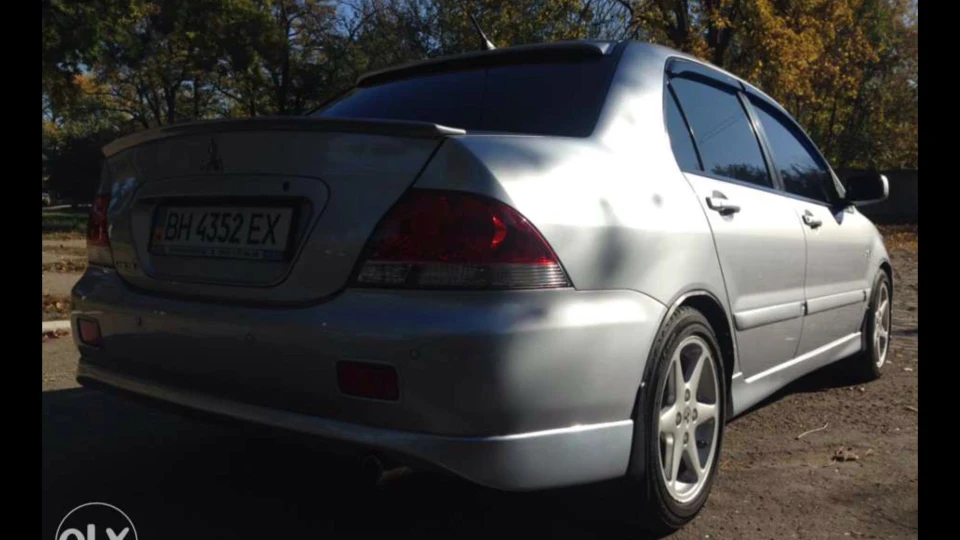 Mitsubishi Lancer 1.6 автомат 4