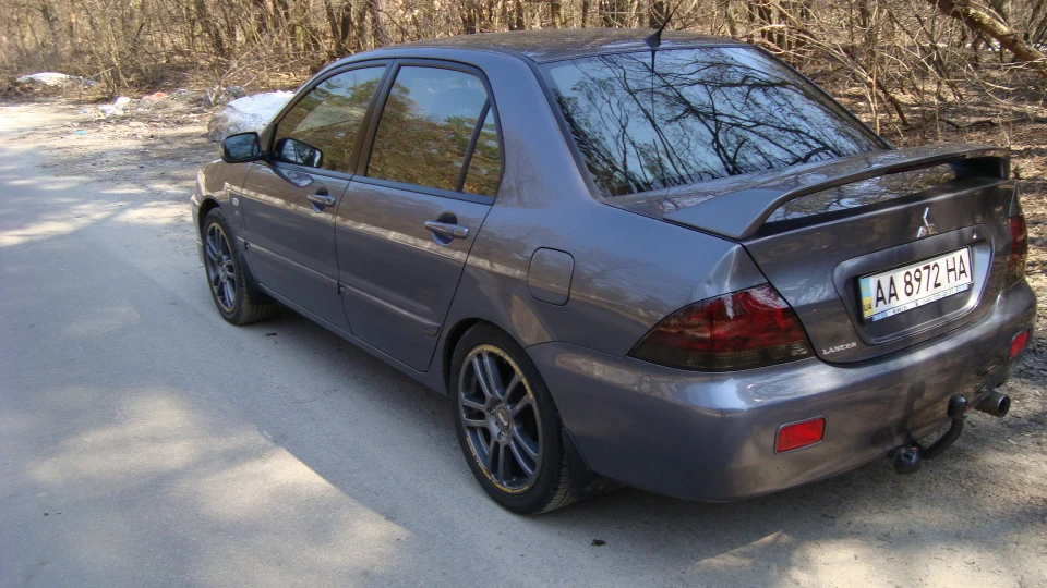 Mitsubishi Lancer 1.6 МКПП 2