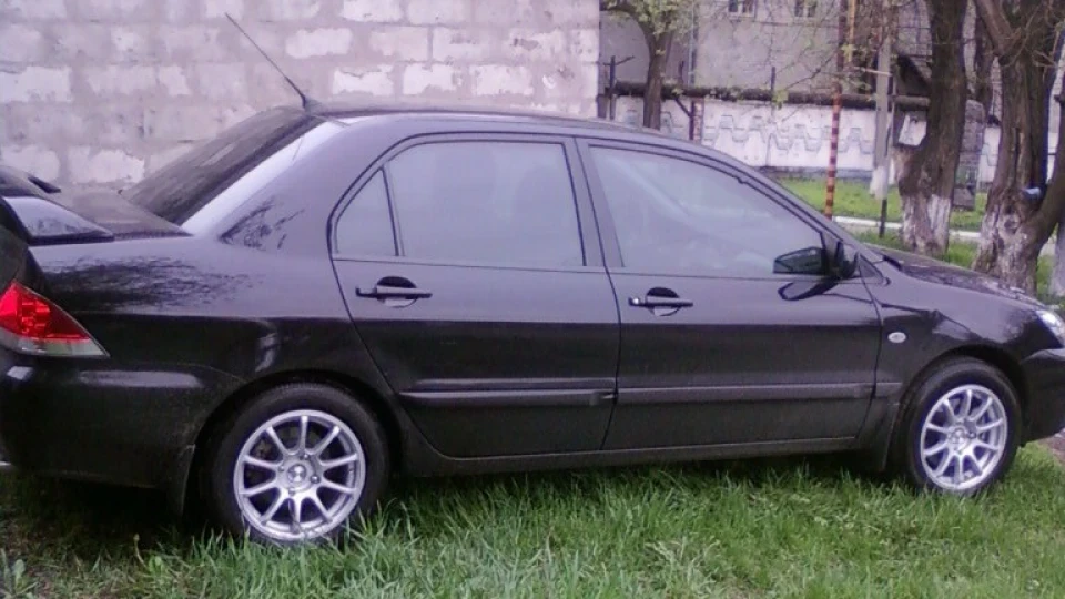 Mitsubishi Lancer 1,6 МТ 2