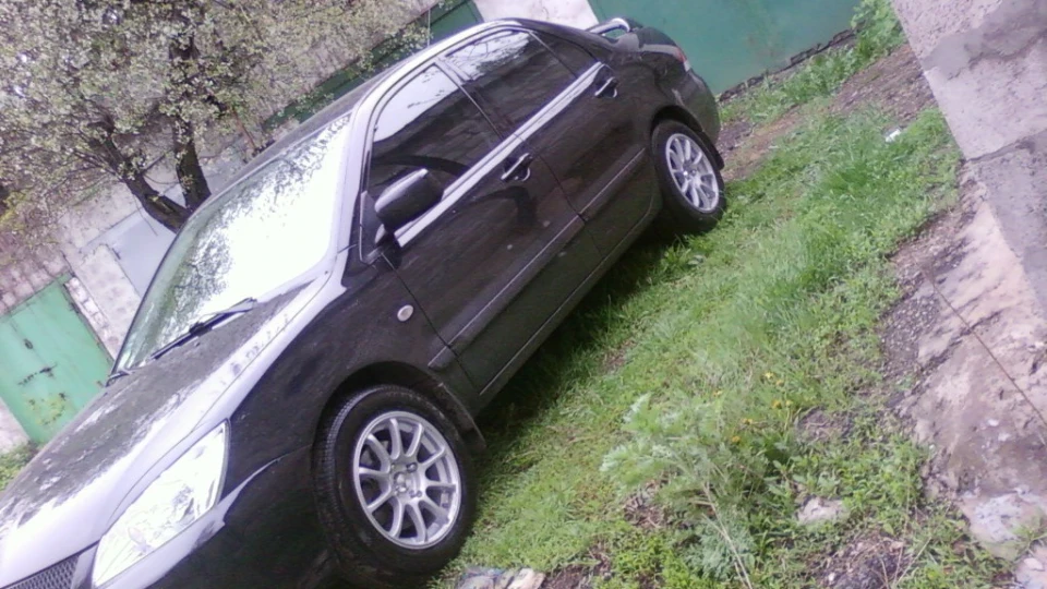 Mitsubishi Lancer 1,6 МТ 3